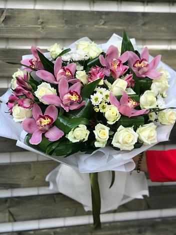 Букет цветов из: Розы и Хризантемы в Мантурово